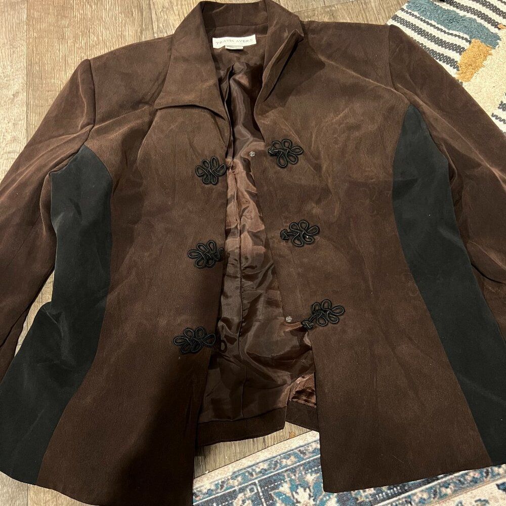 Travis Ayers blazer 14
